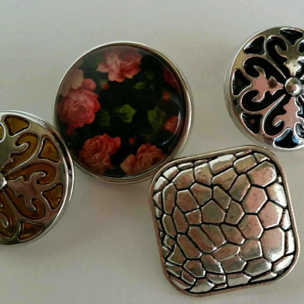 18mm Snap Button Charms (4)